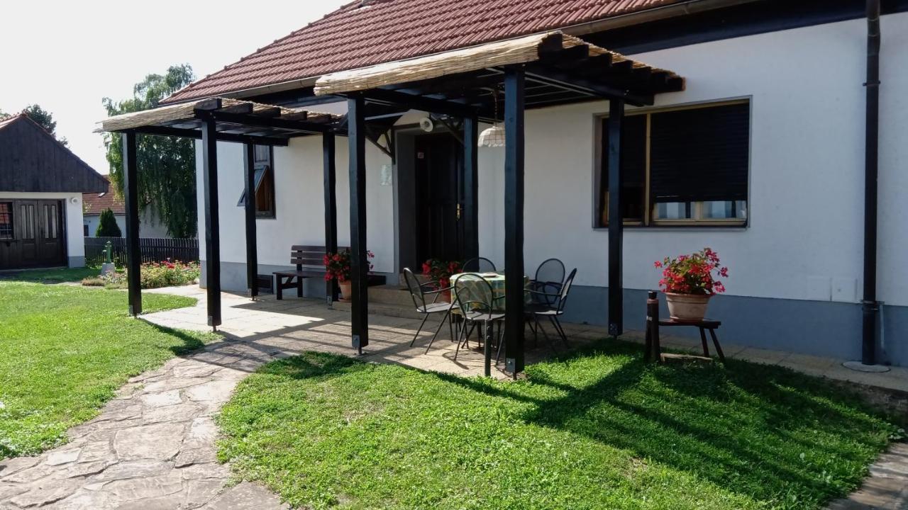 Villa Pocitniska Hisa Kog Extérieur photo